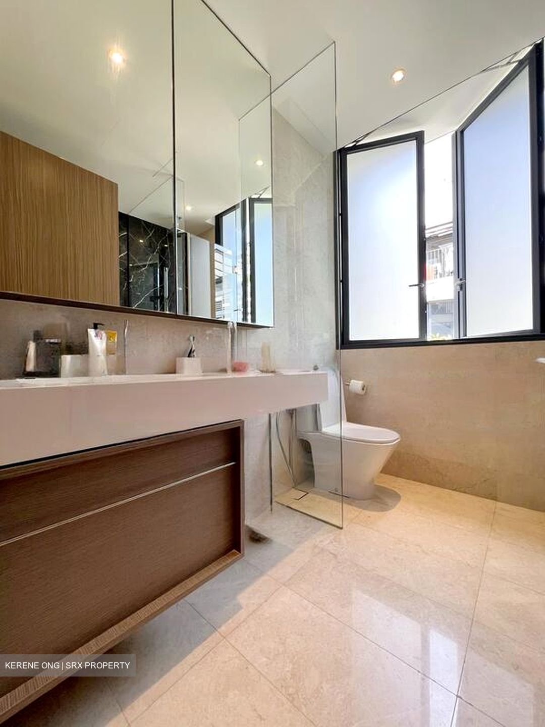 Sunrise Avenue (D28), Terrace #453273691